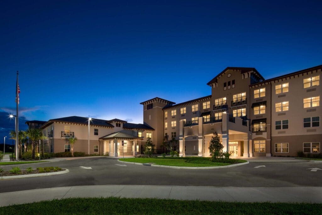 the summit of lakewood ranch exterior in the evening