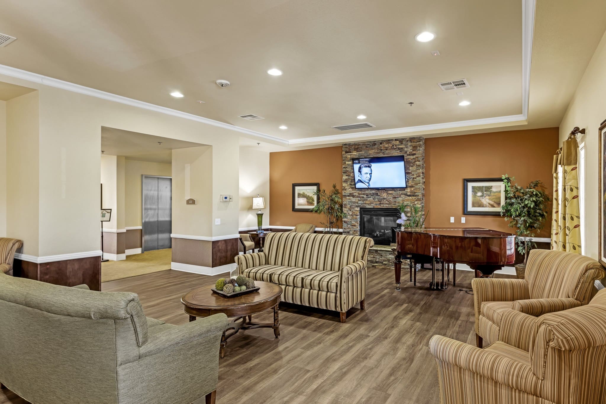 MLP_1502 - Grace Management Common area at Inspirations, a trusted option for assisted living.